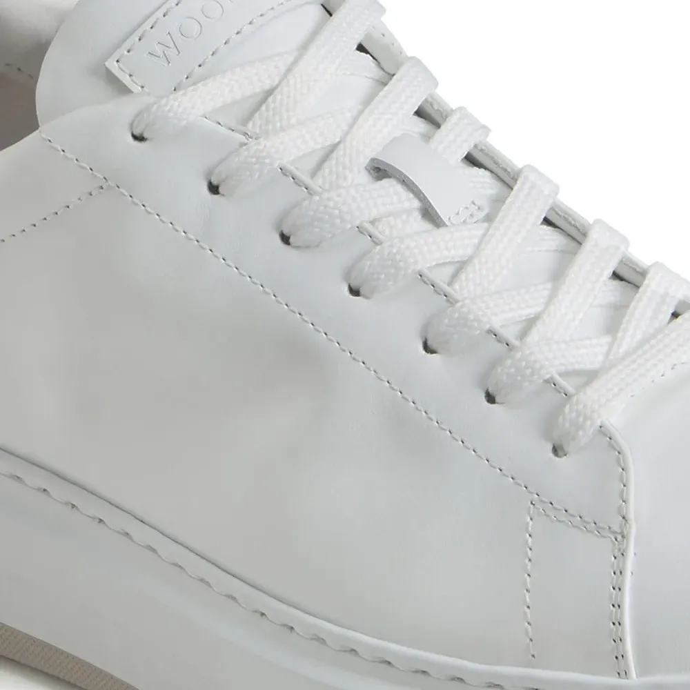 Кожаные кроссовки