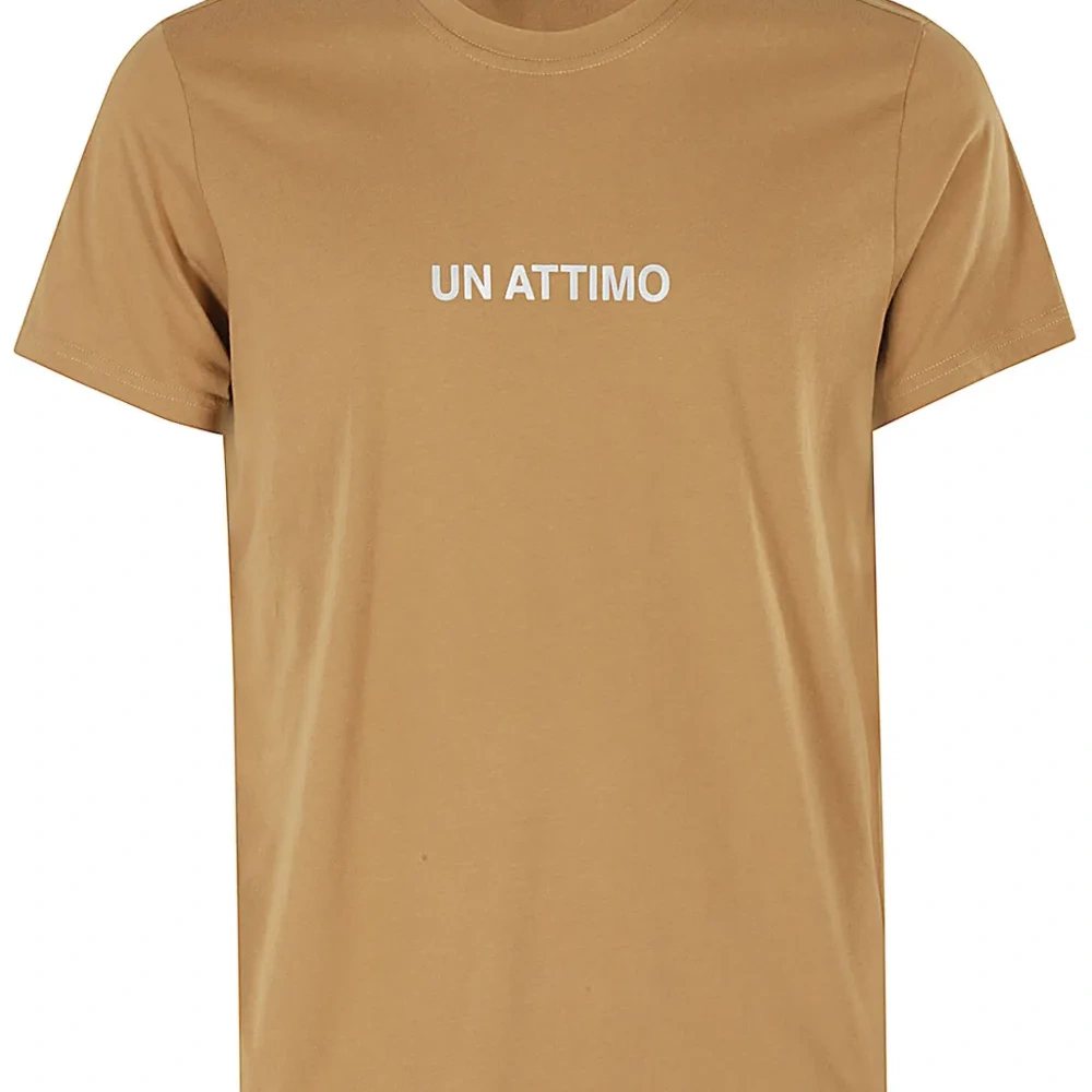 Футболка с логотипом