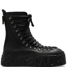 Ботинки на шнуровке