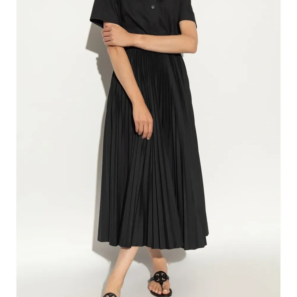 Сандалии на плоской подошве