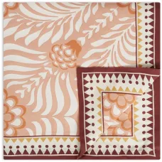 Скатерть Tudor среднего размера