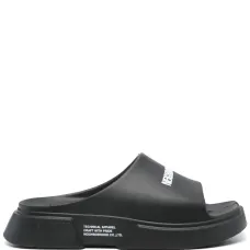 Шлепанцы с логотипом из коллаборации с Paes