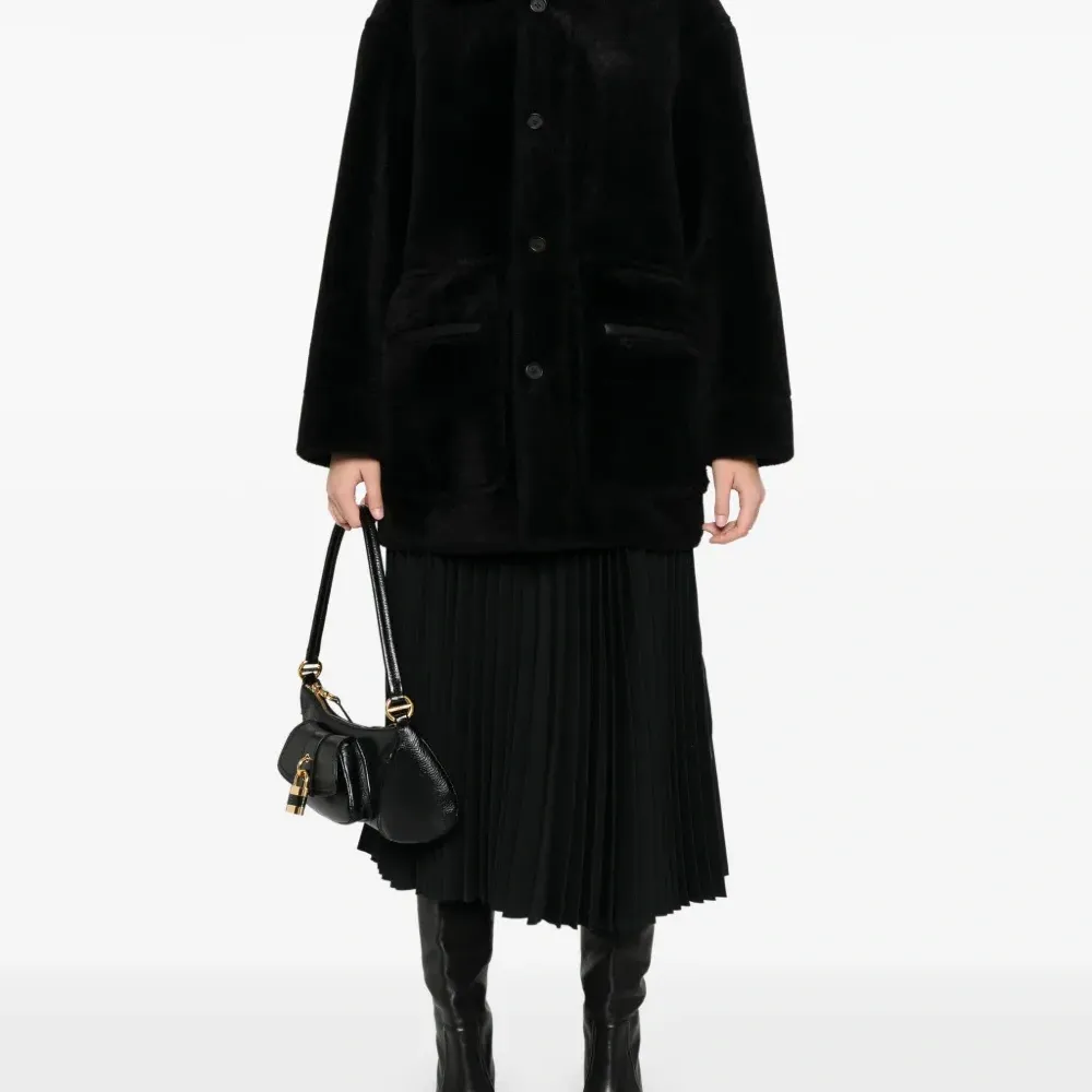 Шуба из искусственного меха Шуба из искусственного меха