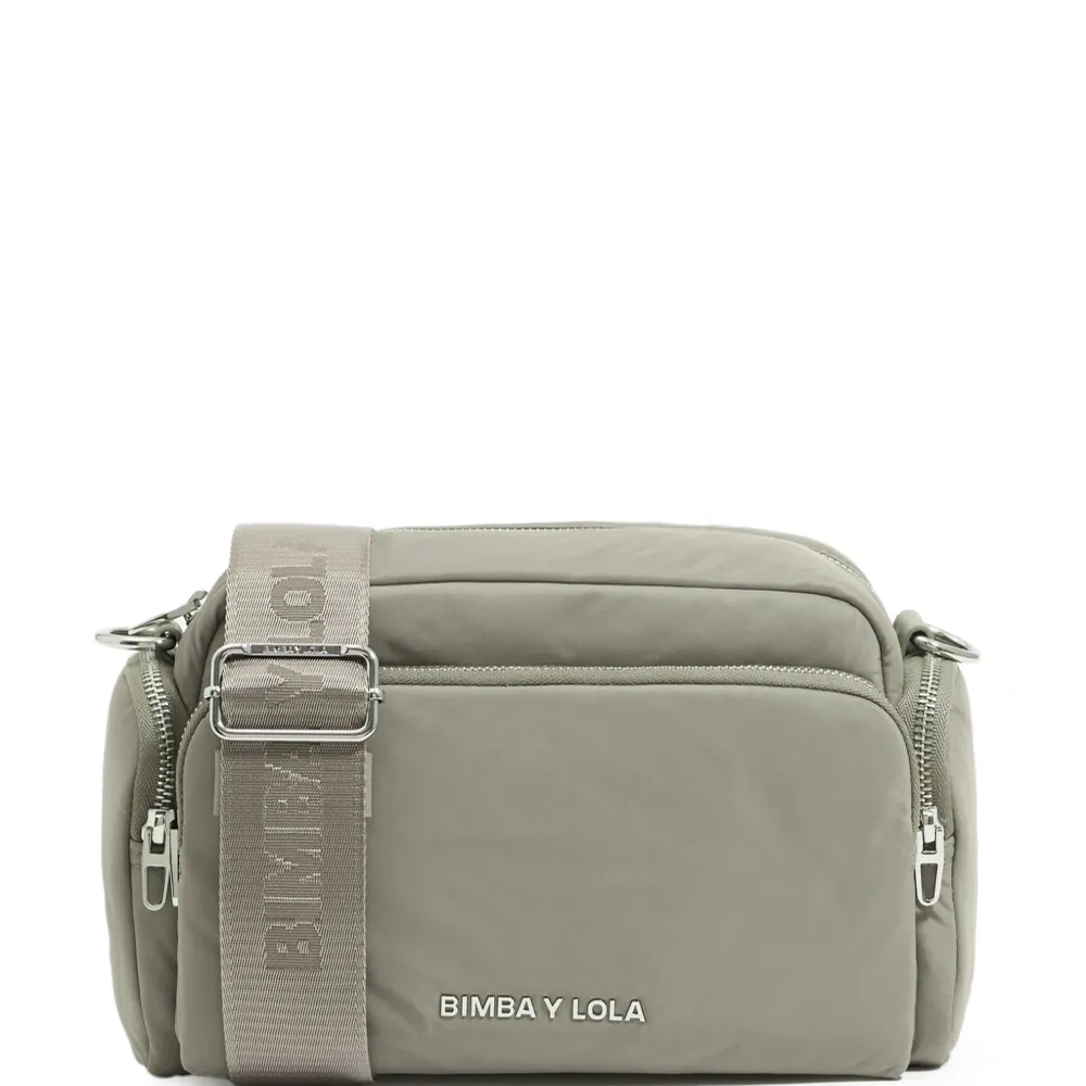 Сумка через плечо среднего размера