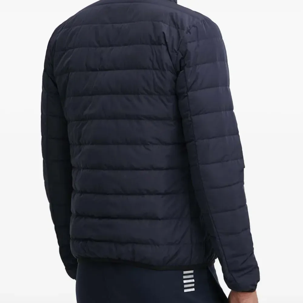 Стеганая куртка на молнии Стеганая куртка на молнии