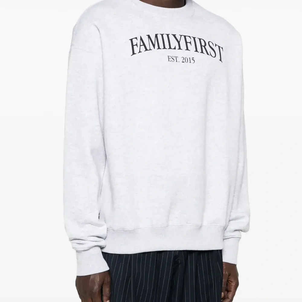 Толстовка с логотипом