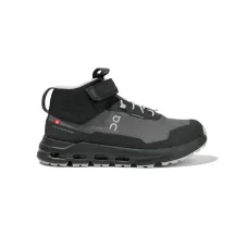 Кроссовки с логотипом