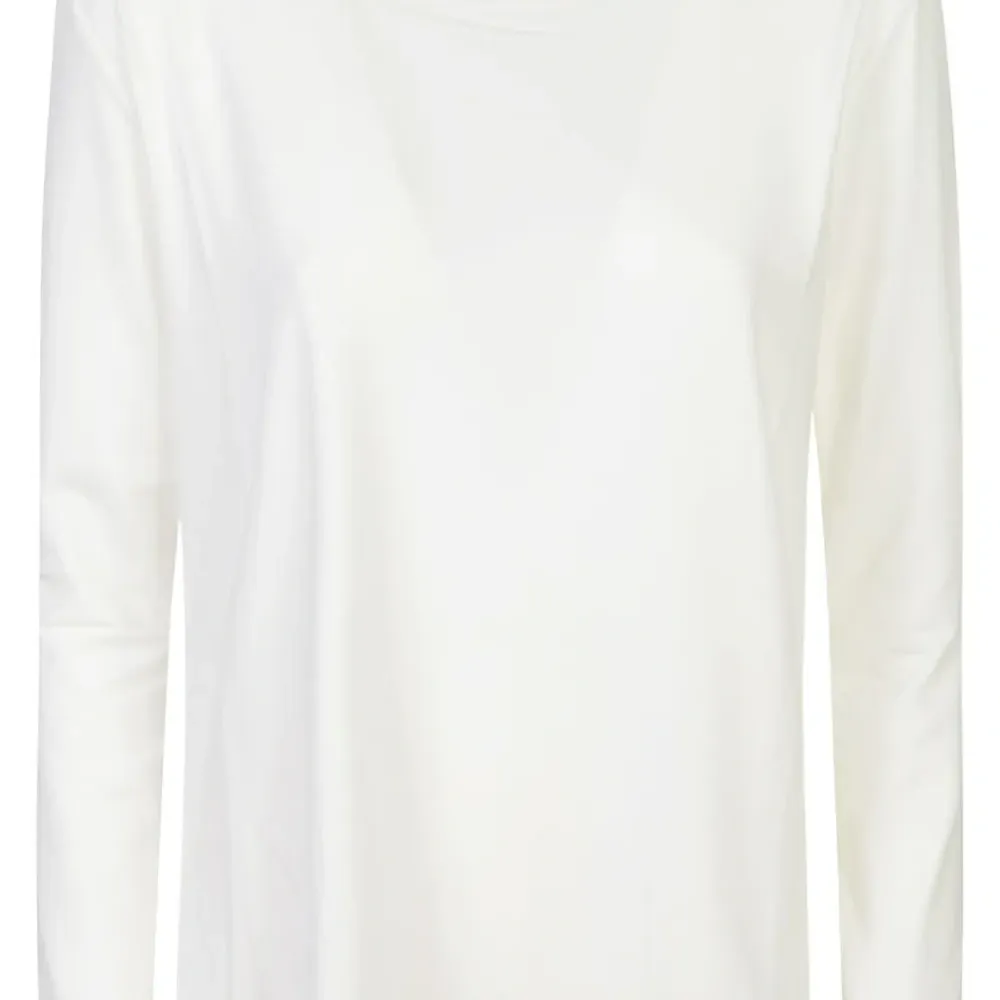 Декорированная футболка Декорированная футболка