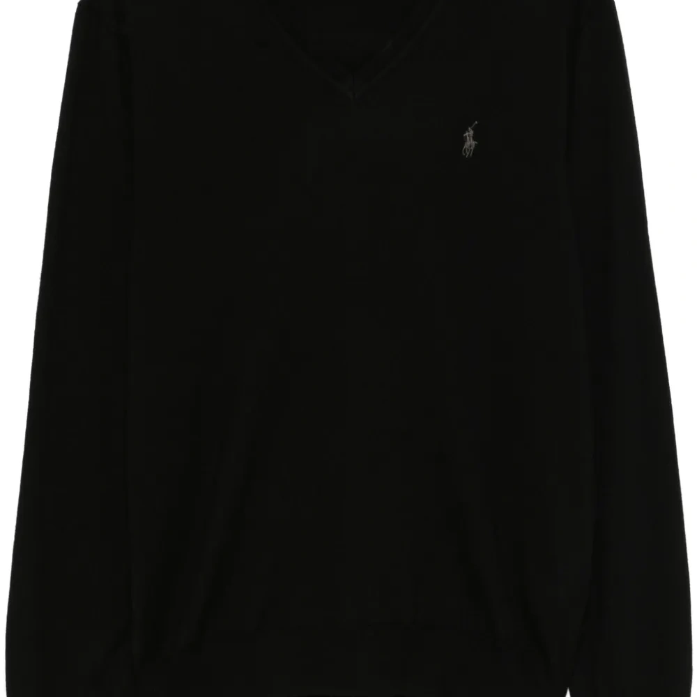 Шерстяной свитер