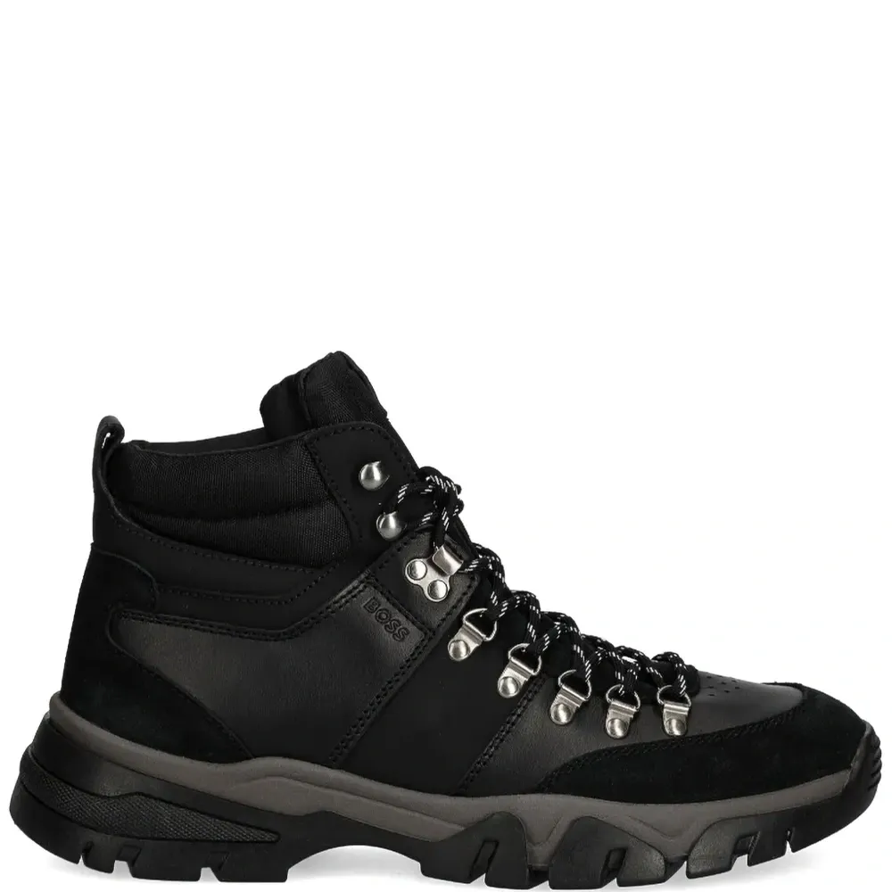 Ботинки с тисненым логотипом