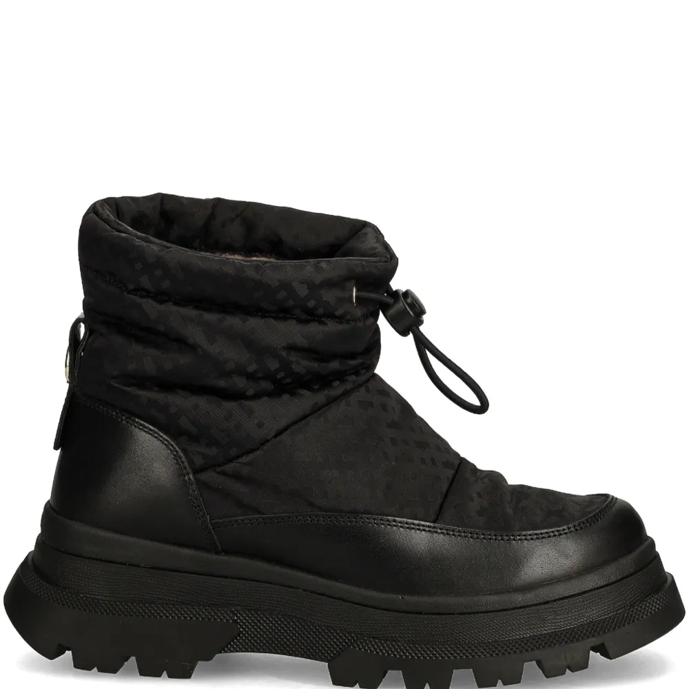 Кожаные ботинки