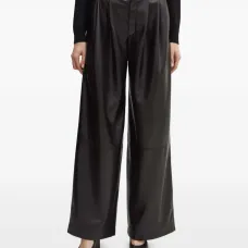 Брюки со складками спереди