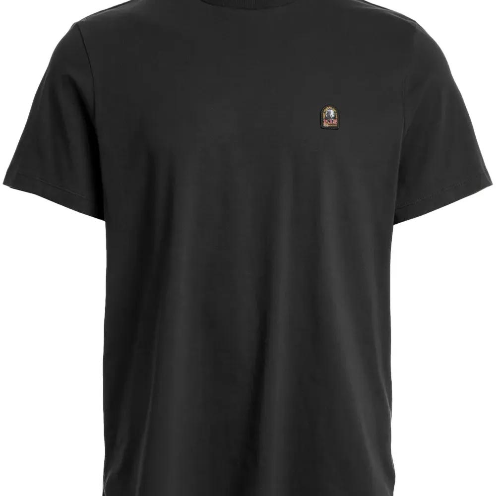 Футболка с нашивкой-логотипом