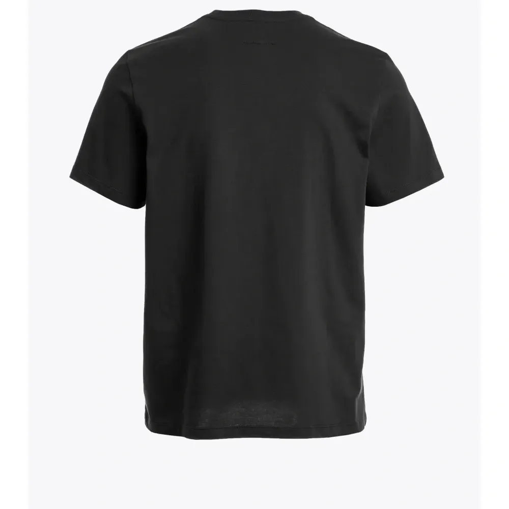 Футболка с нашивкой-логотипом