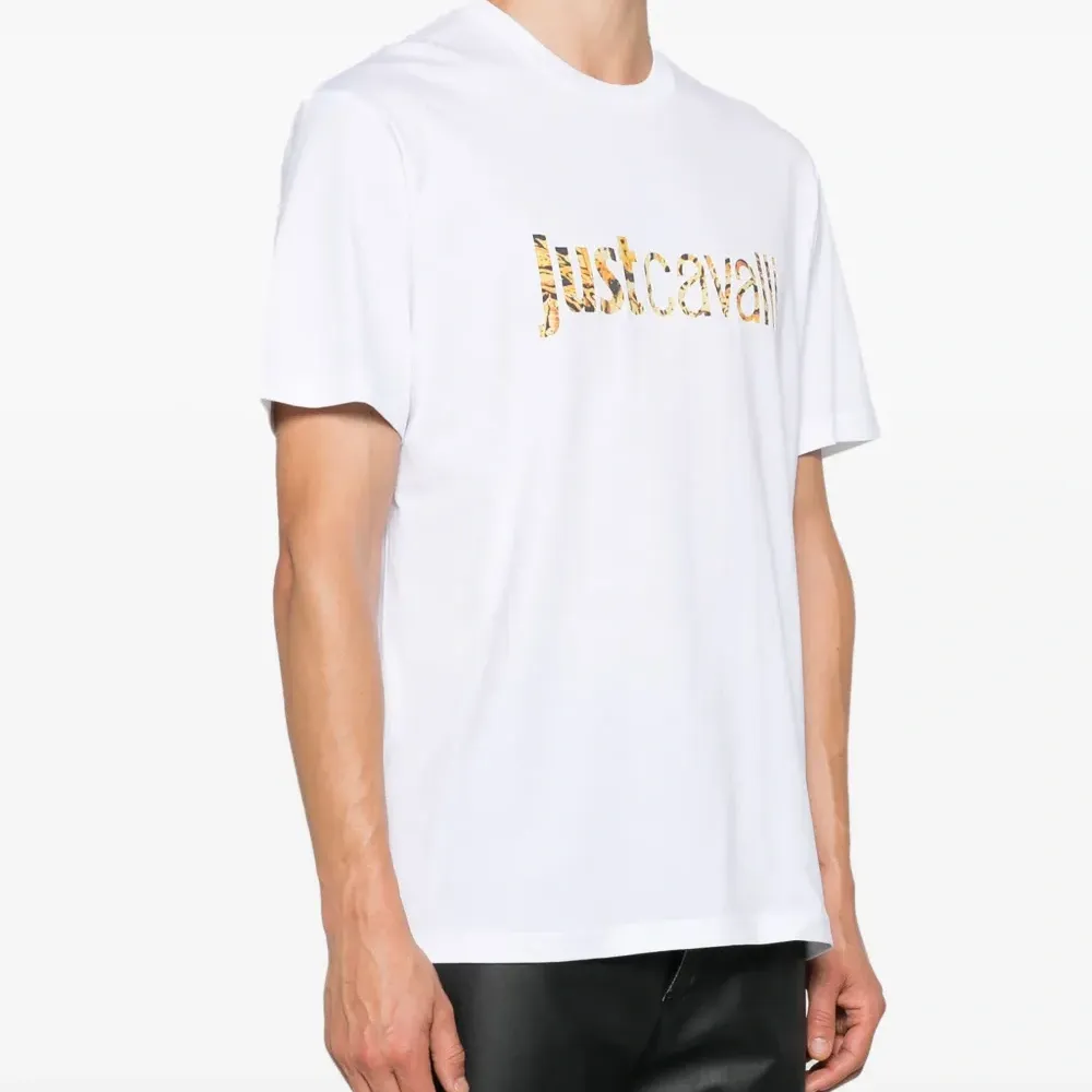 Футболка с логотипом