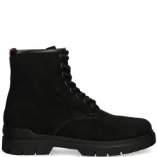 Ботинки на шнуровке