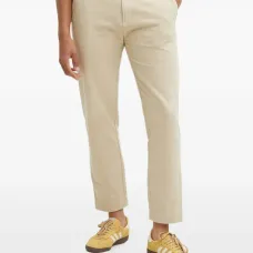 Брюки с задними карманами Брюки с задними карманами