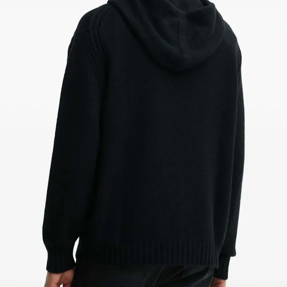 Худи с аппликацией