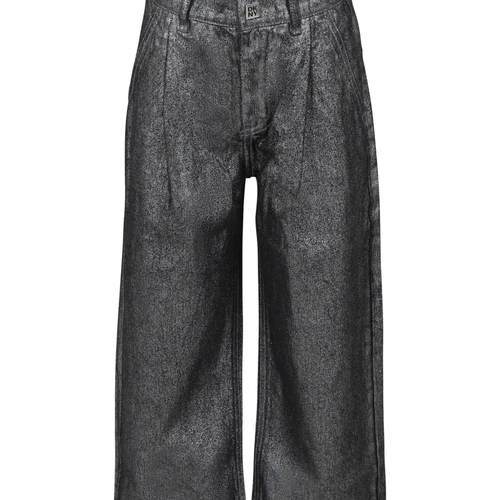 Широкие джинсы