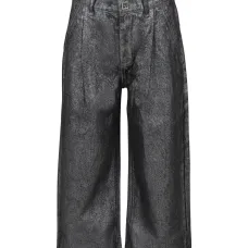 Широкие джинсы