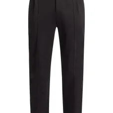 Зауженные брюки со складками