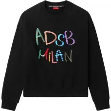 Толстовка с вышитым логотипом