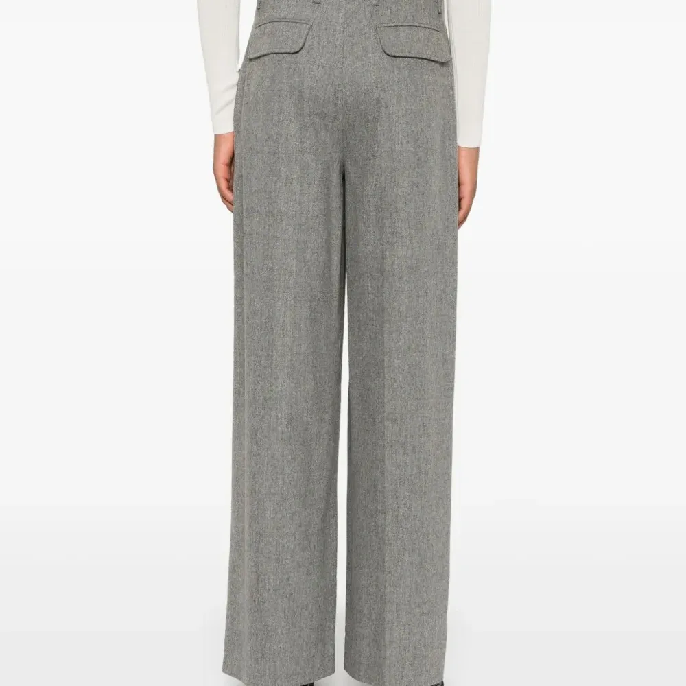 Брюки широкого кроя