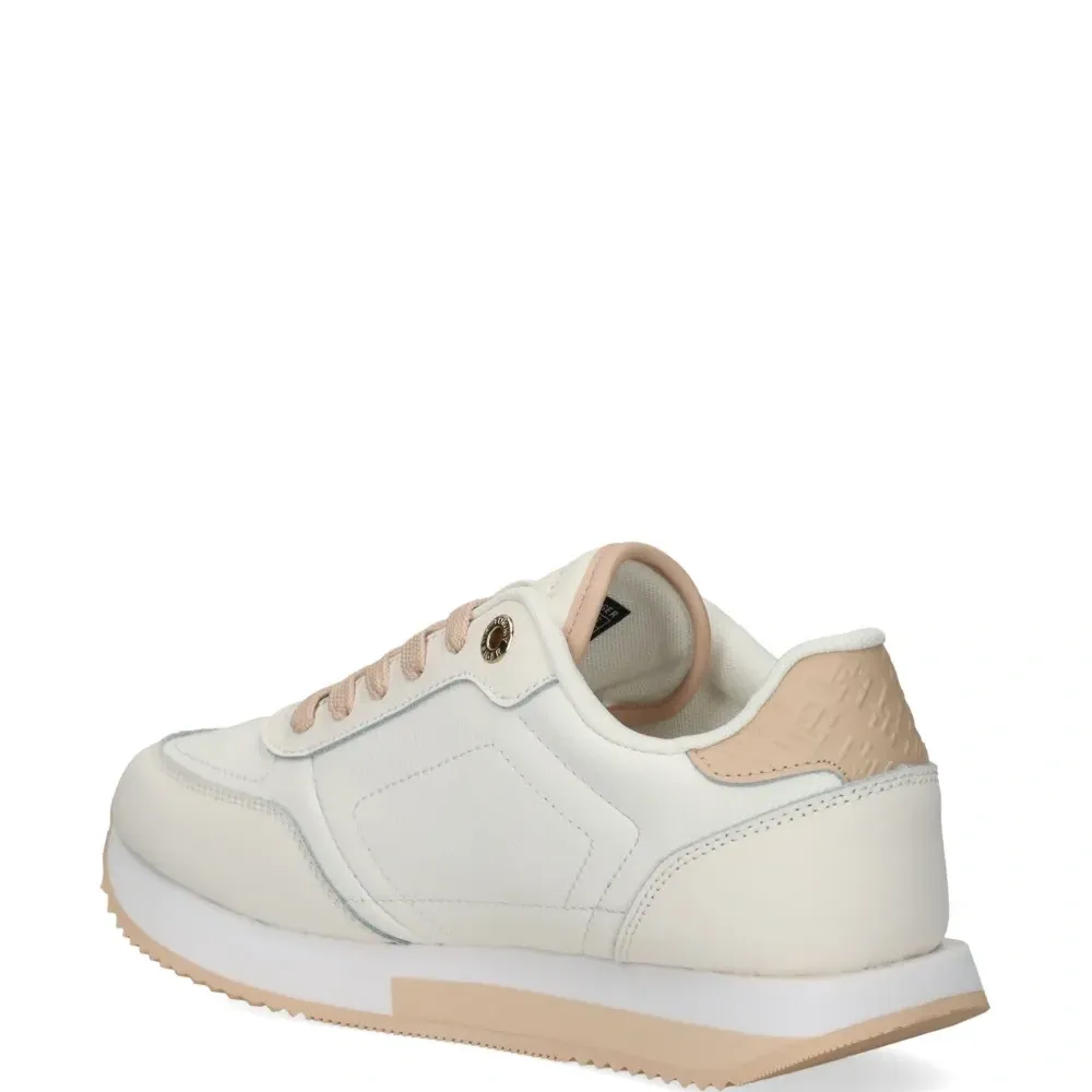 Кожаные кроссовки