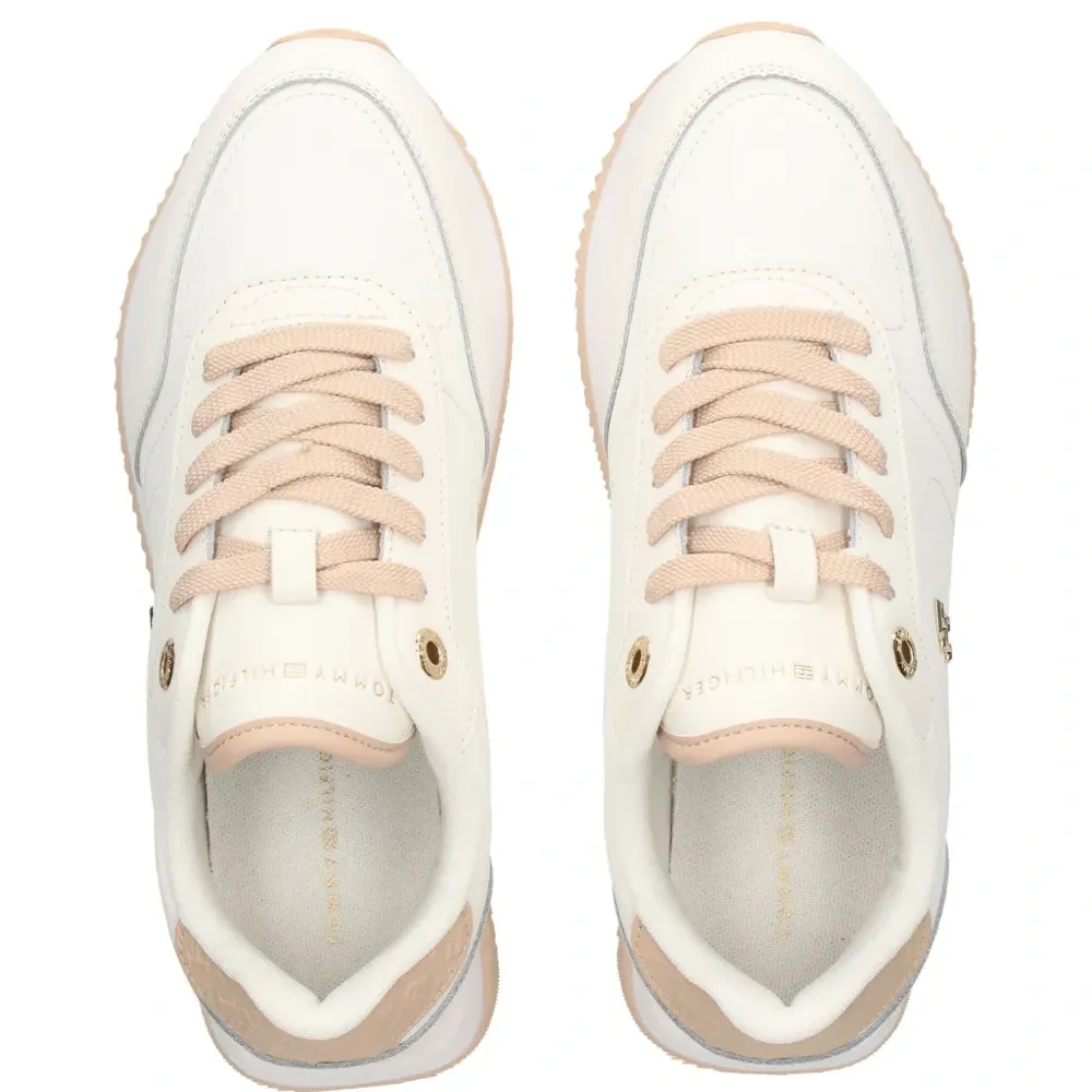 Кожаные кроссовки