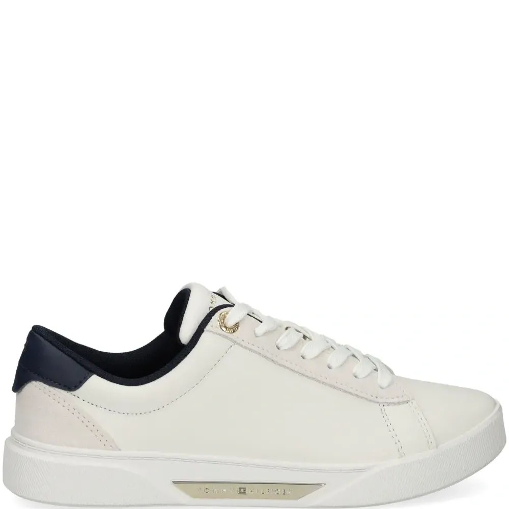 Кожаные кроссовки