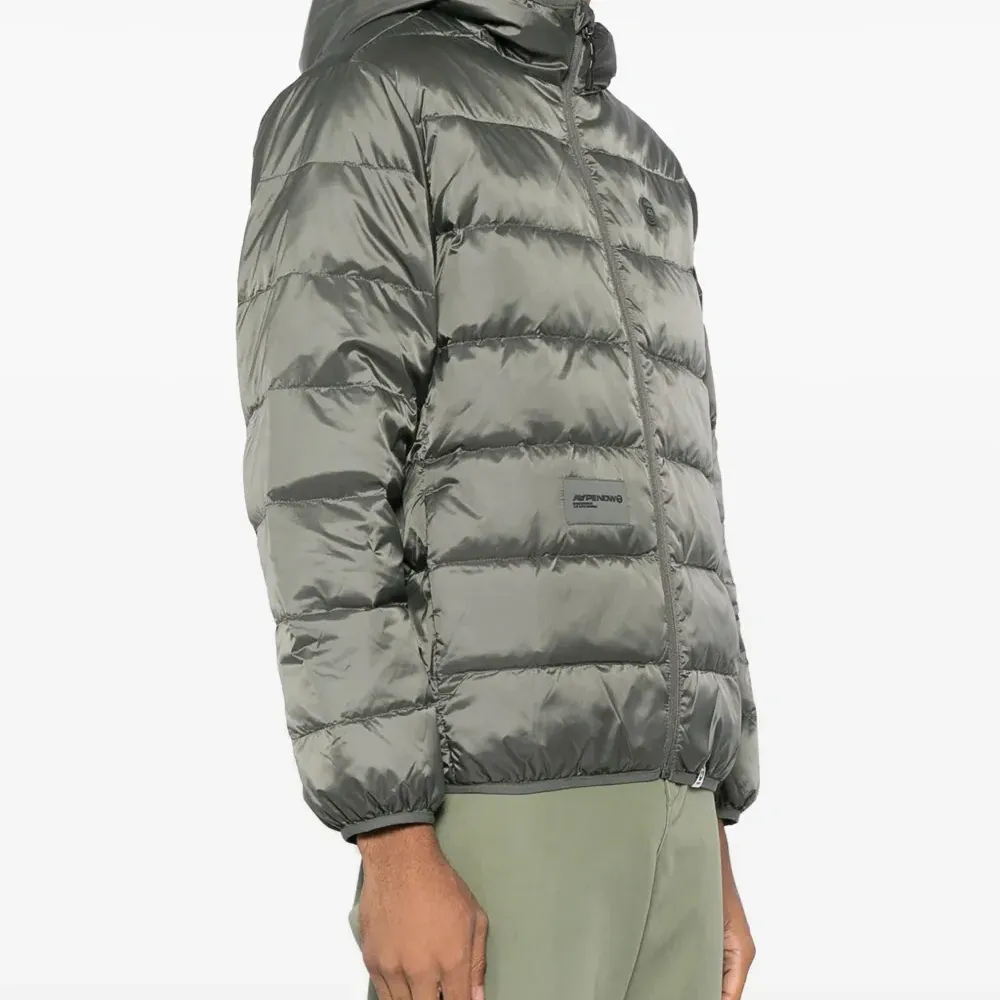 Пуховик с логотипом