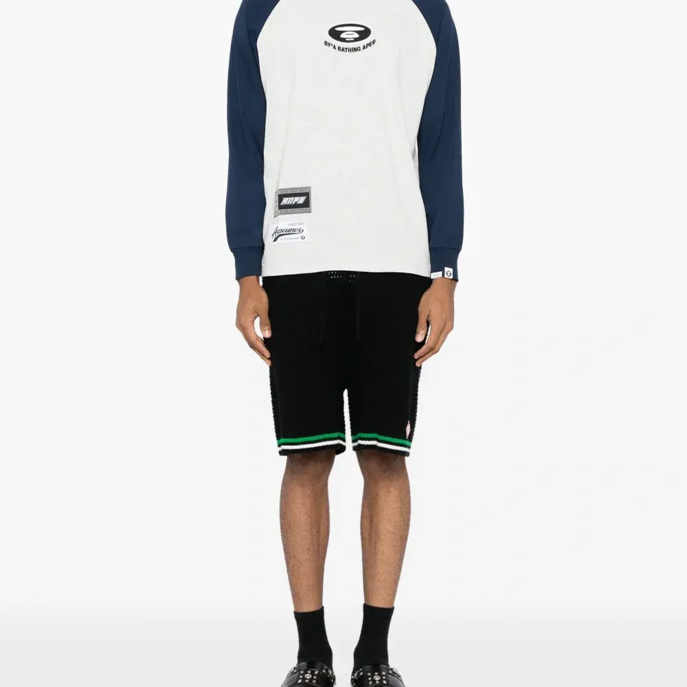 Футболка с логотипом