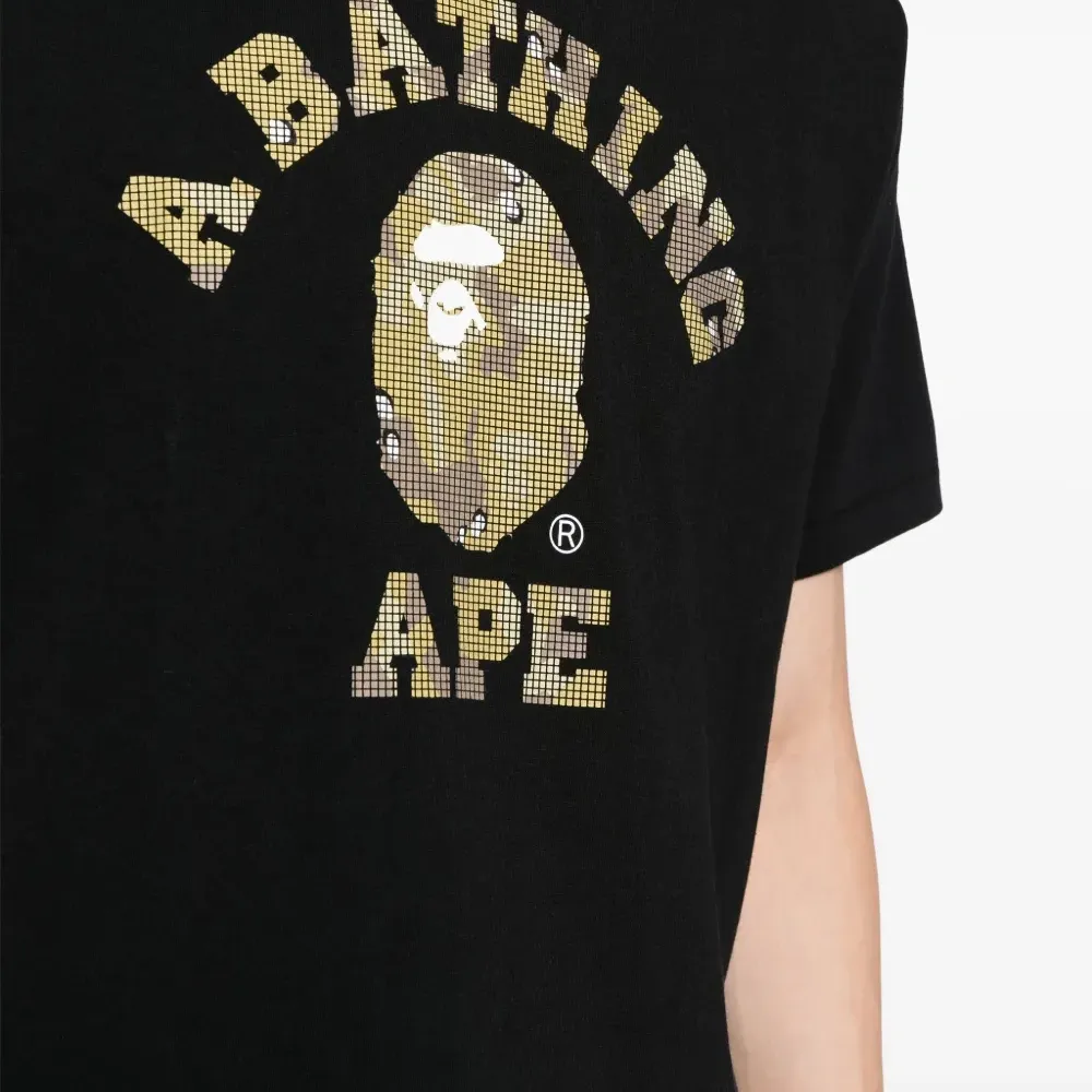 Футболка с логотипом