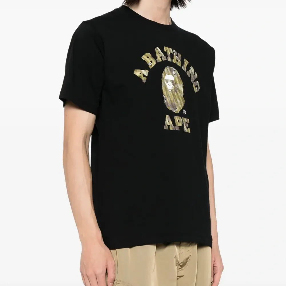 Футболка с логотипом