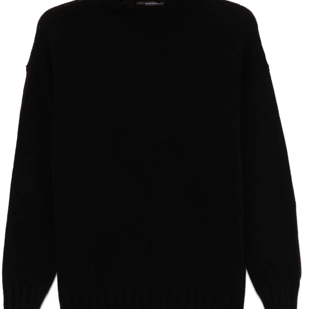 Свитер в двух тонах