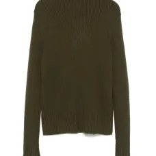 Свитер в рубчик