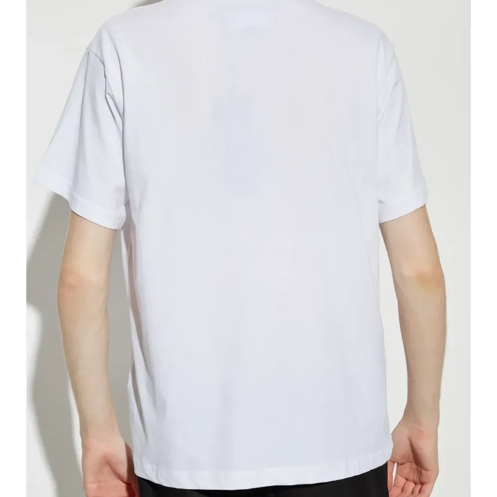 Футболка с логотипом