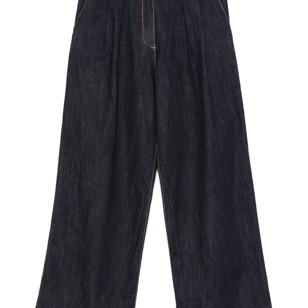 Широкие джинсы