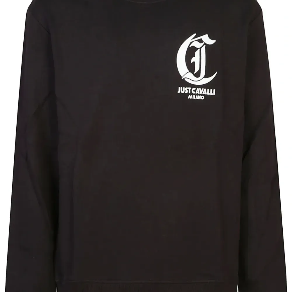 Толстовка с вышивкой