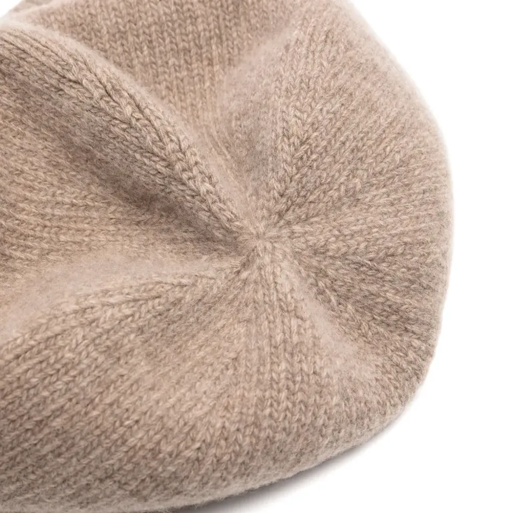 Вязаная шапка бини