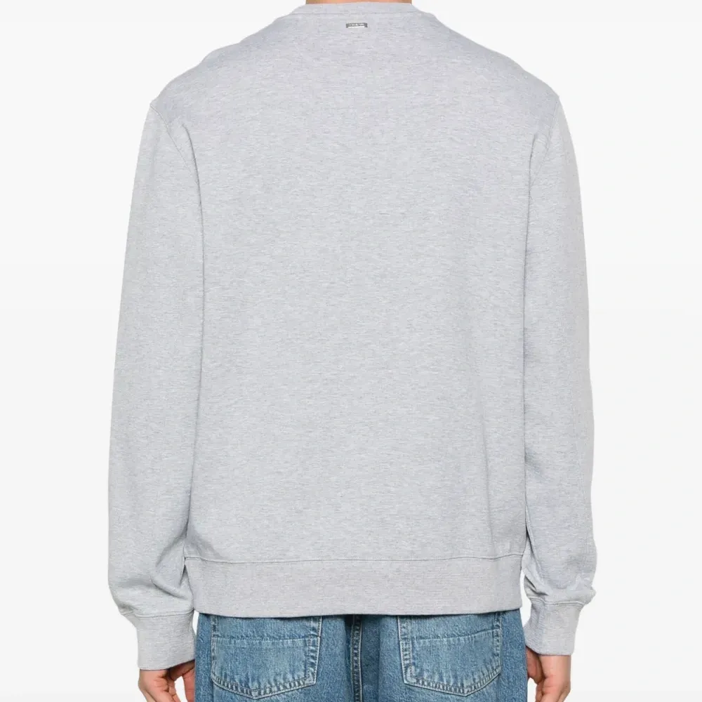 Толстовка с тисненым логотипом