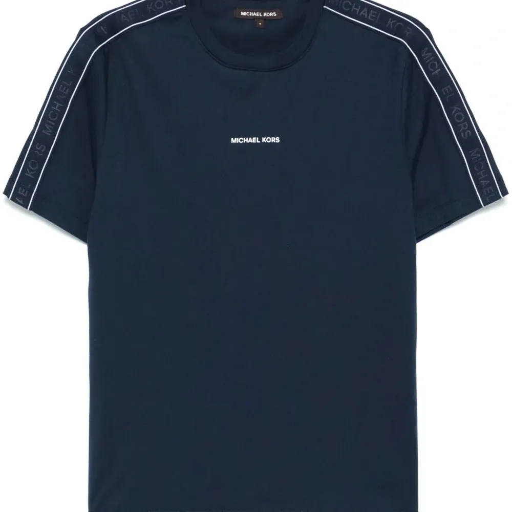 Футболка с логотипом Футболка с логотипом