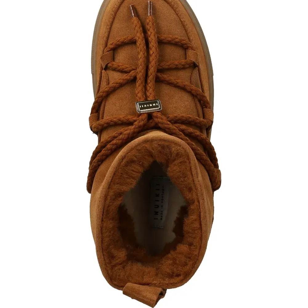 Замшевые ботинки