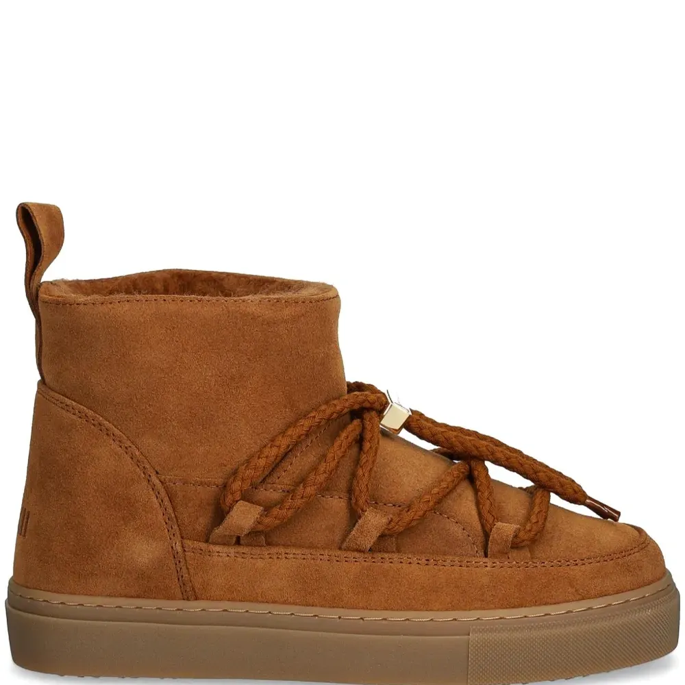 Замшевые ботинки