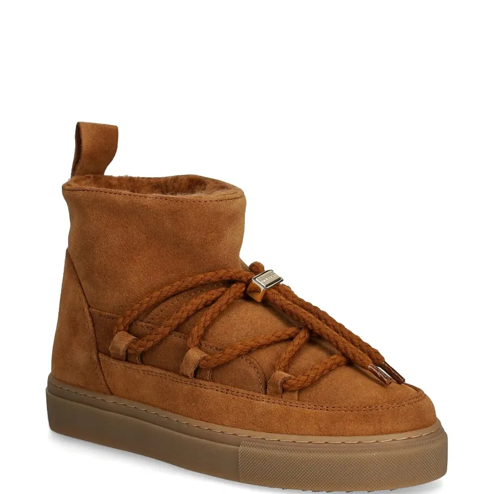 Замшевые ботинки