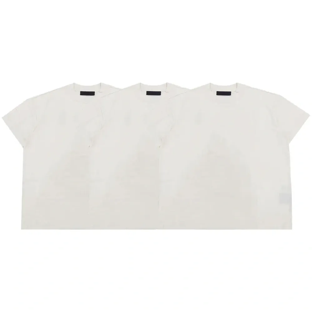 Комплект из трех футболок