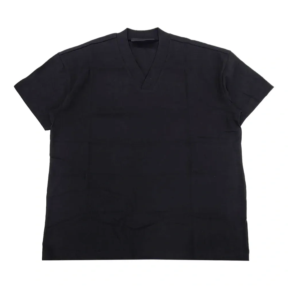 Комплект из трех футболок с V-образным вырезом