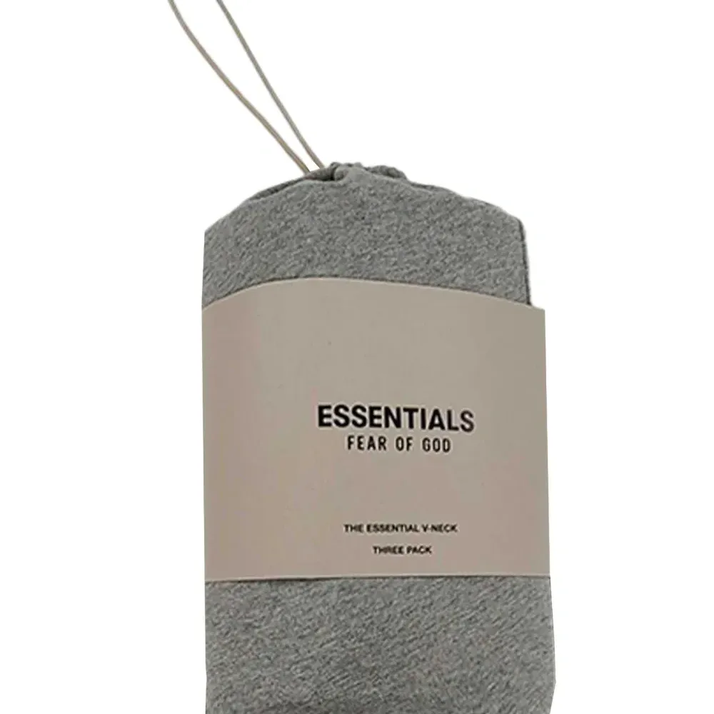 Футболка с V-образным вырезом Футболка с V-образным вырезом