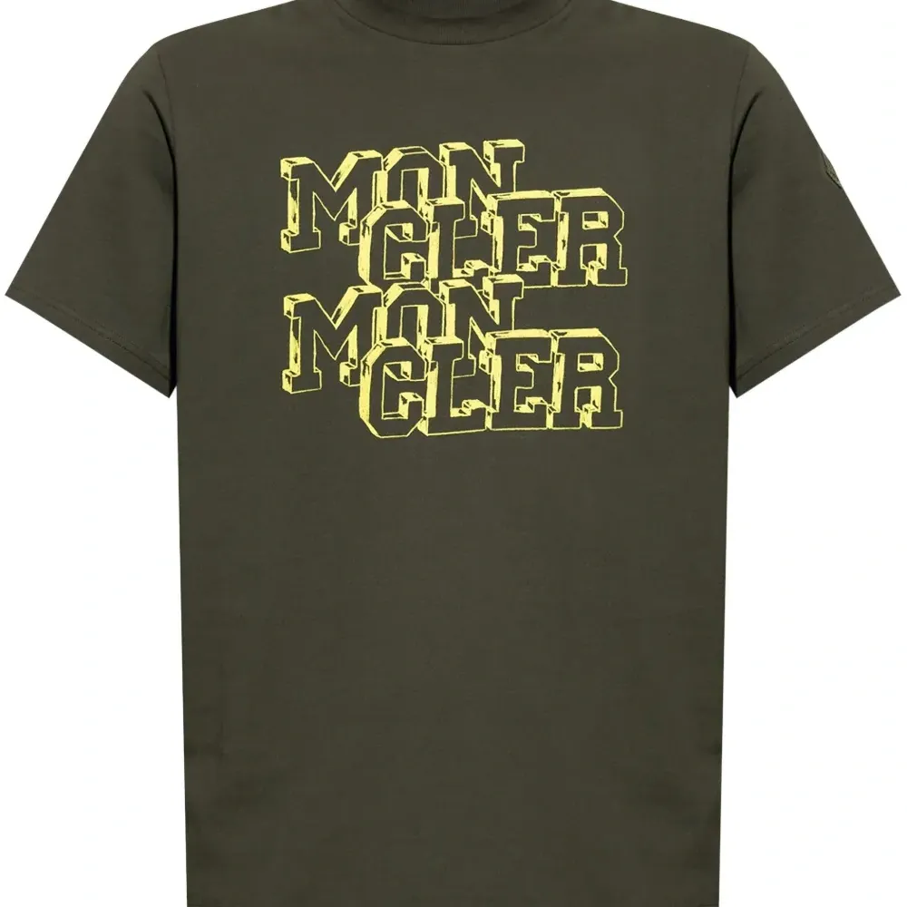 Футболка с логотипом