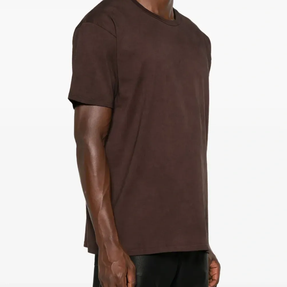 Футболка с мраморным эффектом